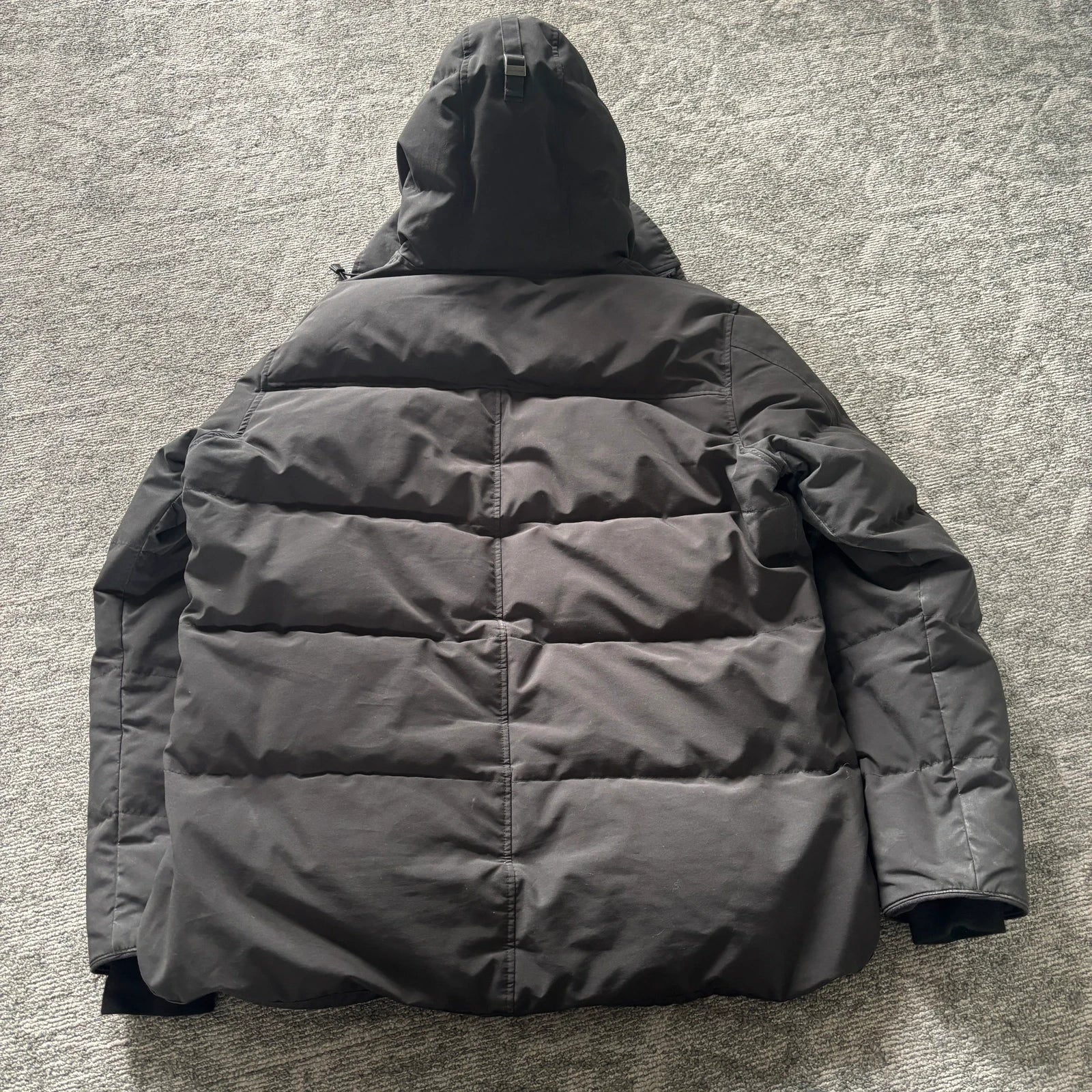 Canada Goose mens macmillan black winter parka down coat in size 2xl