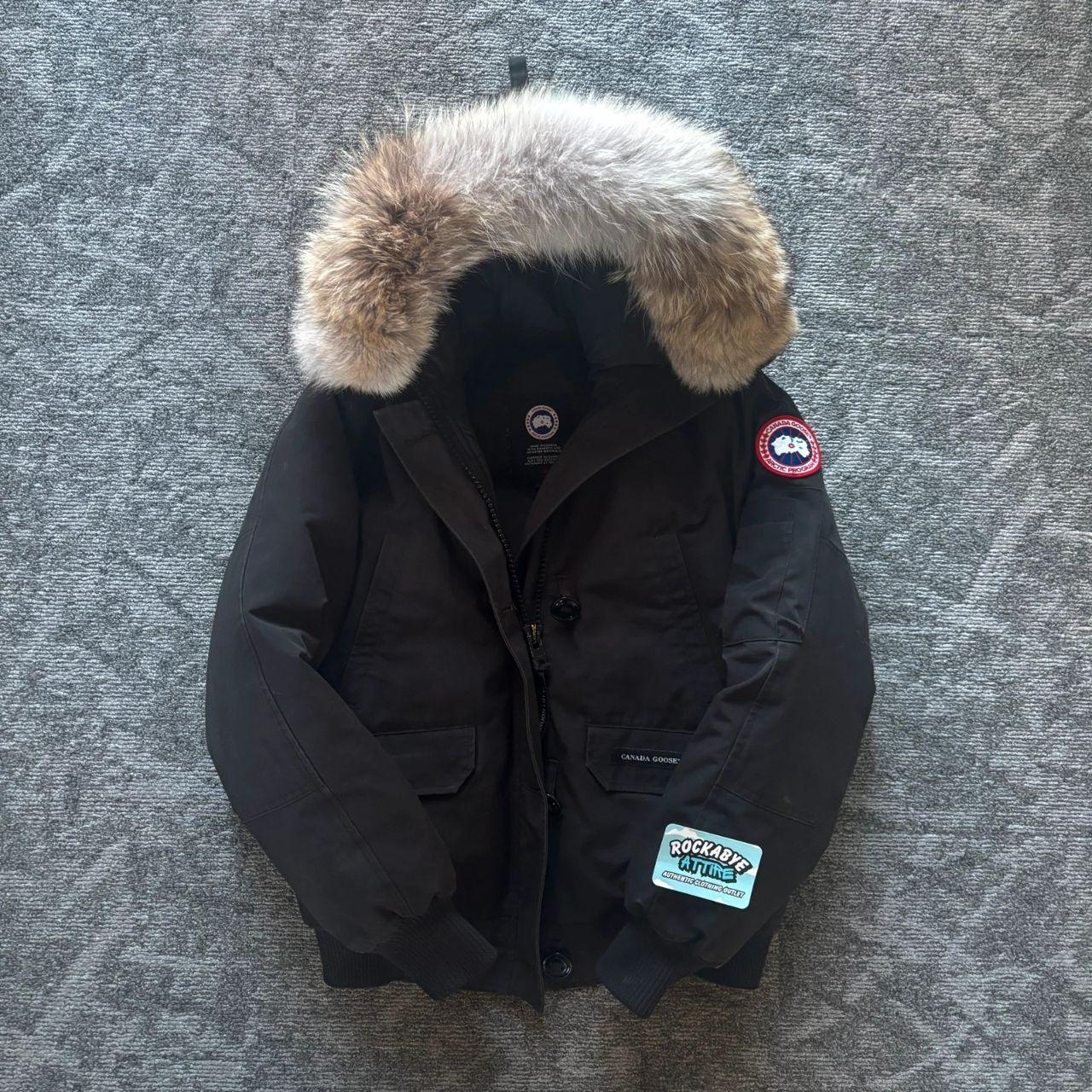 Canada Goose womens Chilliwack black winter parka coat in size large