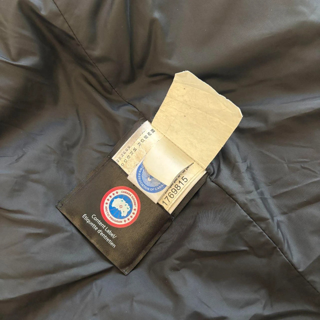 Canada Goose mens black Carson parka down coat size medium