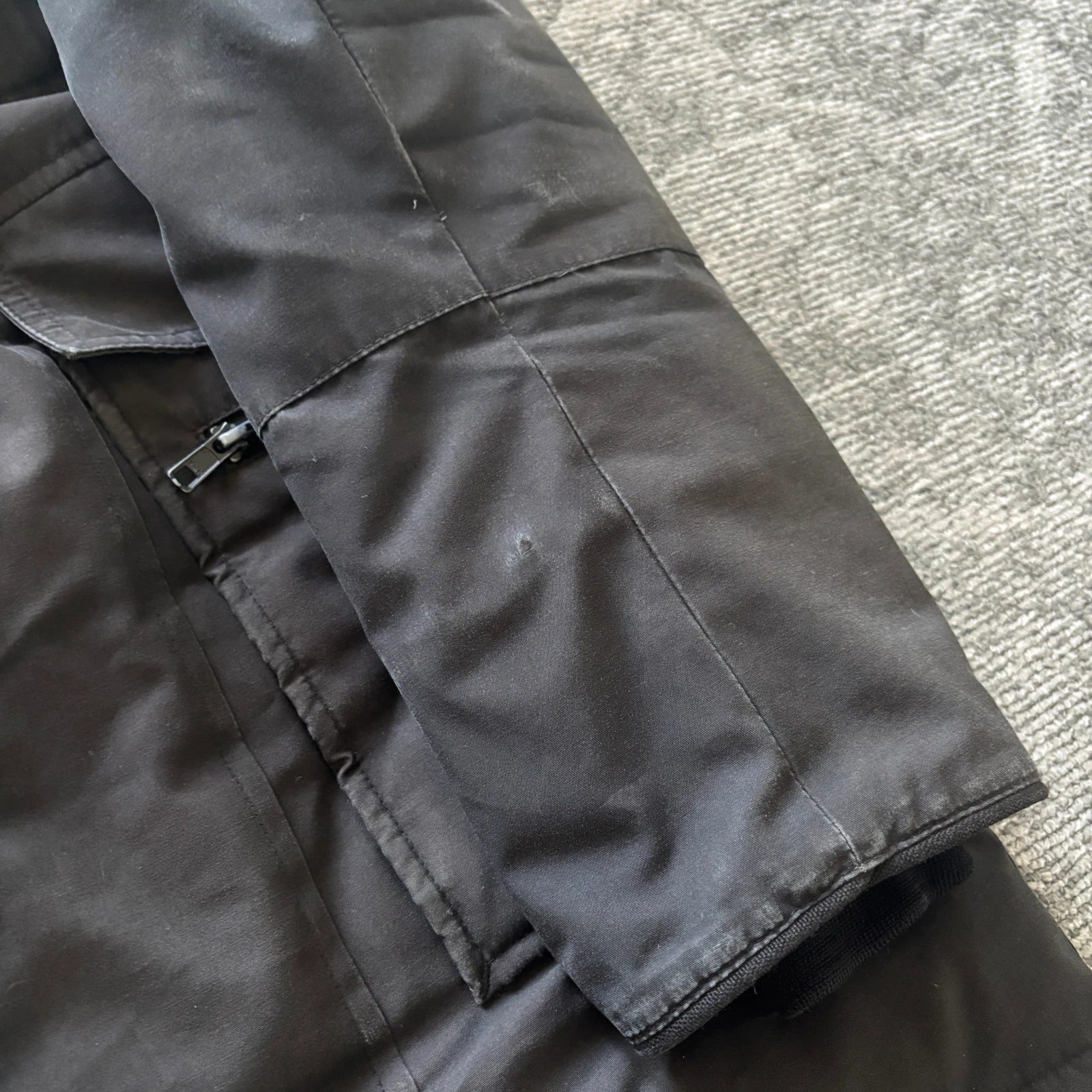 Canada Goose womens kinley black winter parka down coat in size medium