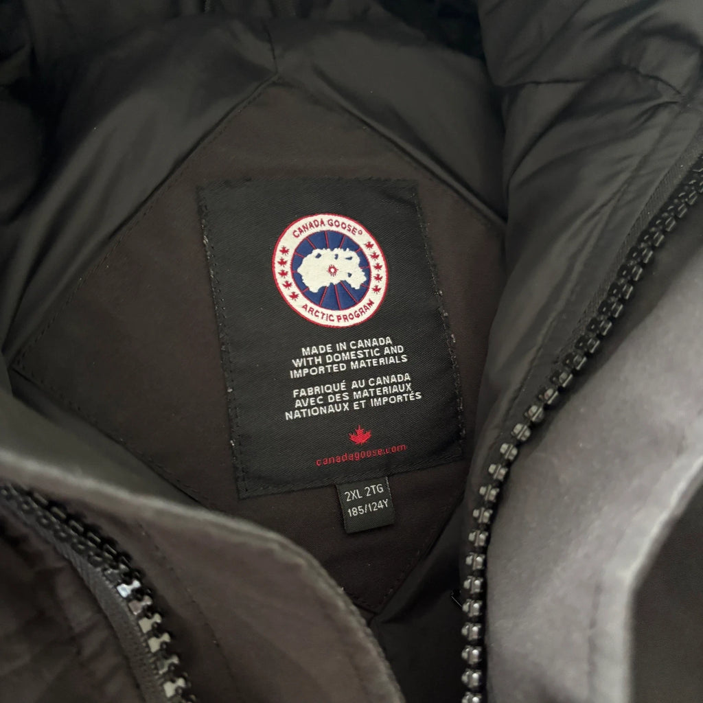Canada Goose mens macmillan black winter parka down coat in size 2xl