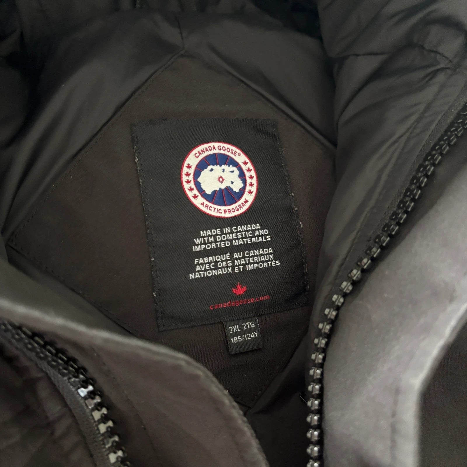 Canada Goose mens macmillan black winter parka down coat in size 2xl