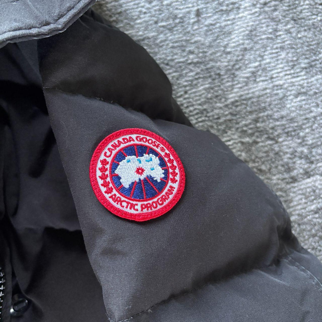 Canada Goose womens lorette black winter parka down coat in size medium