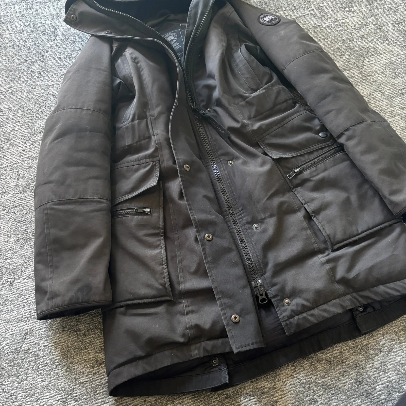Canada Goose womens kinley black winter parka down coat in size medium