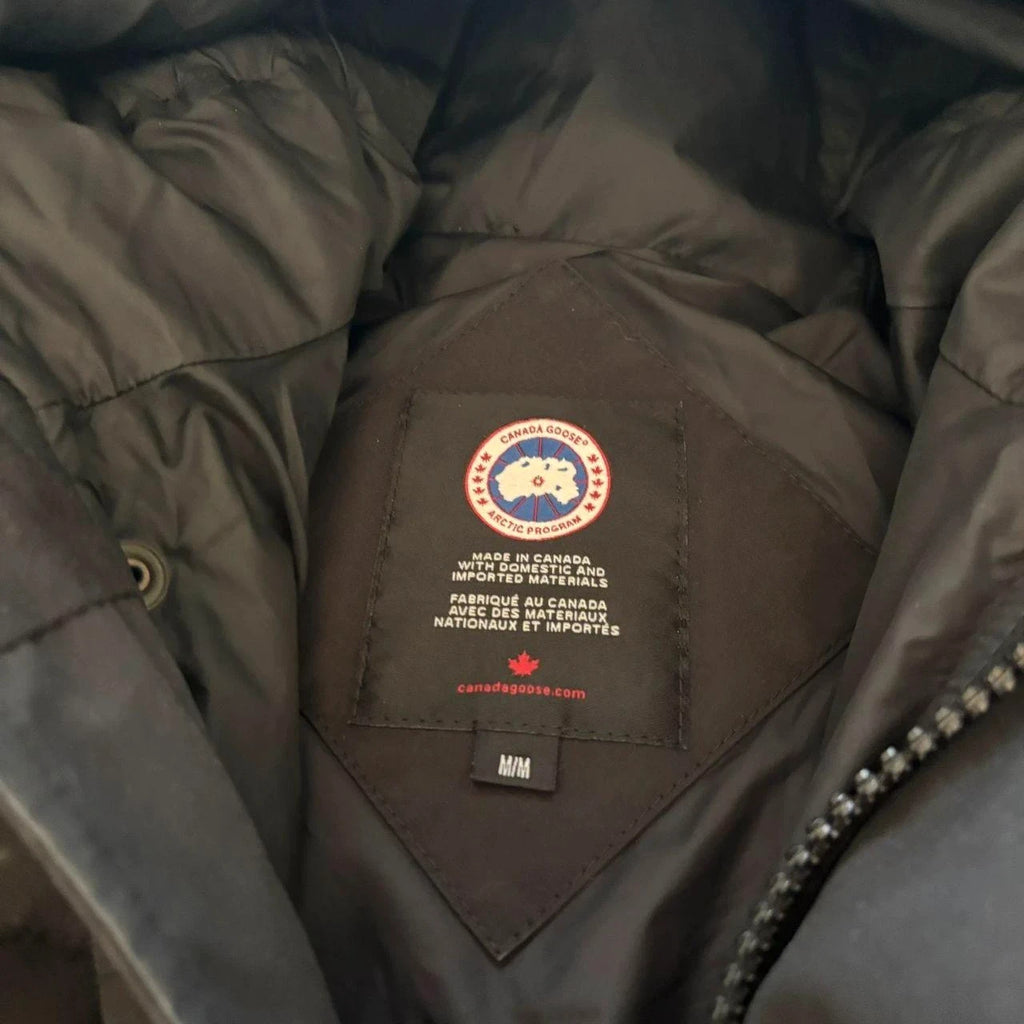 Canada Goose mens black Carson parka down coat size medium