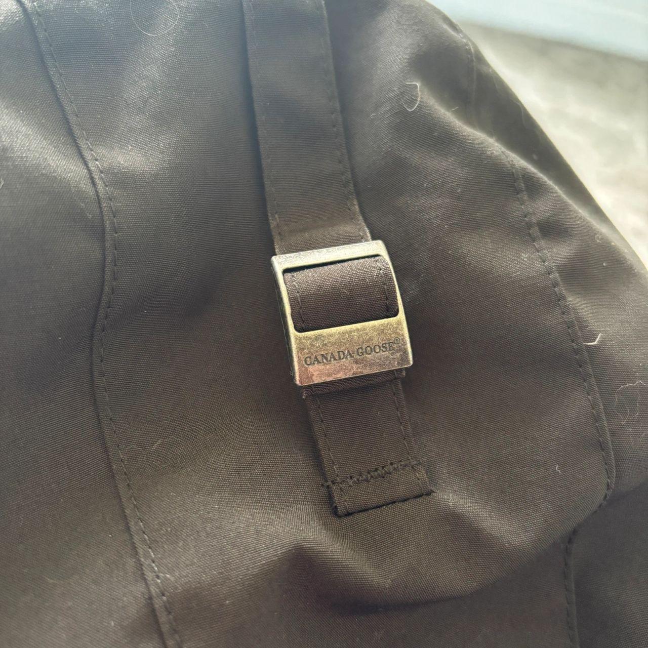 Canada Goose womens black chelsea parka down coat in size small