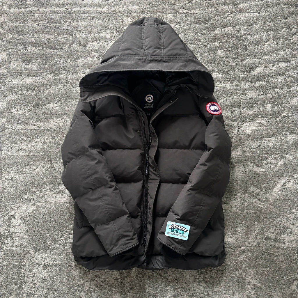 Canada Goose mens macmillan black winter parka down coat in size 2xl