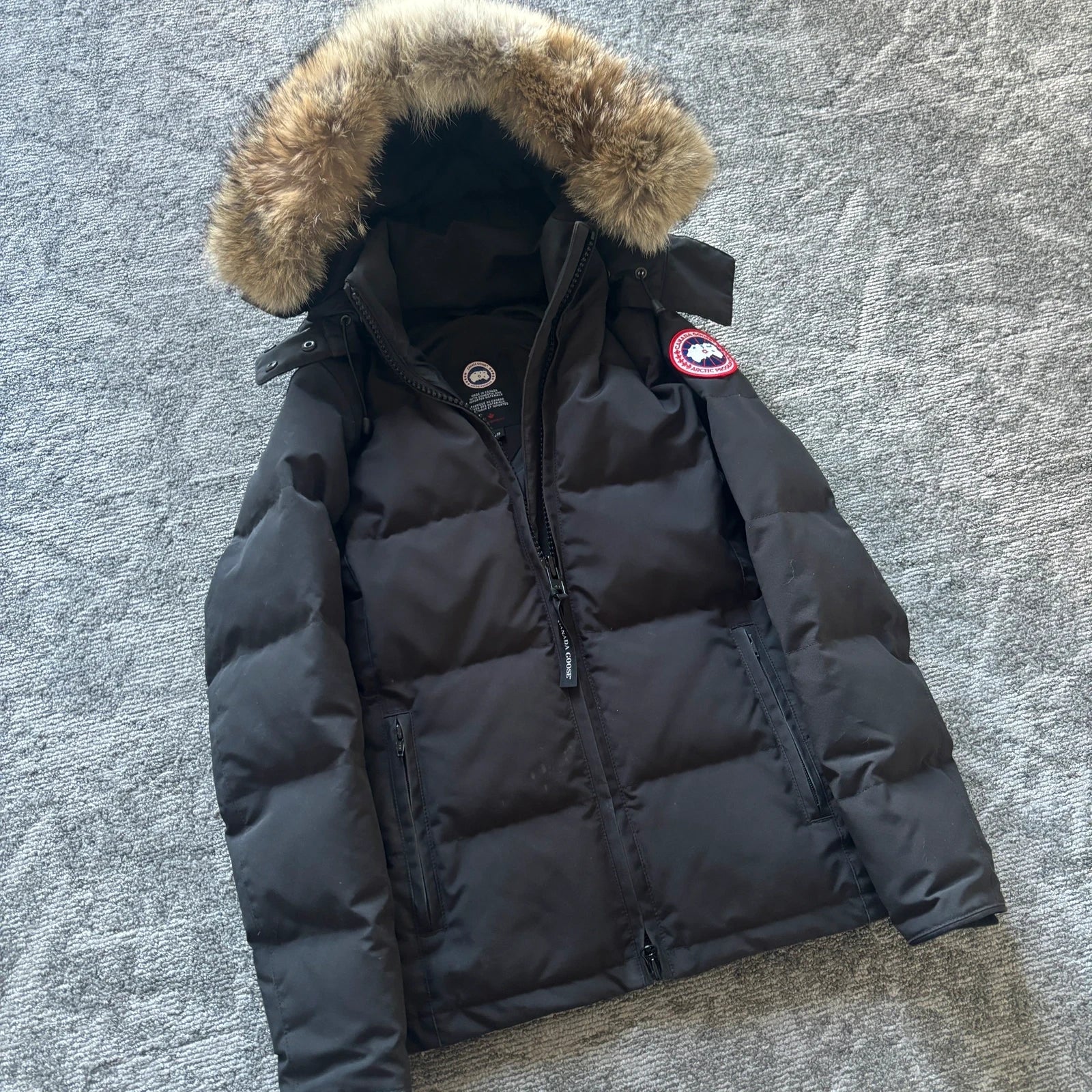 Canada Goose womens black chelsea parka down coat in size xs