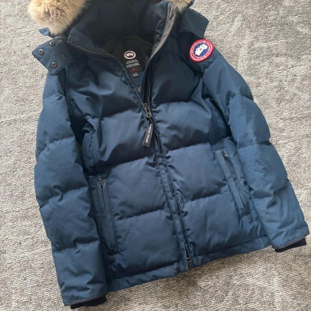 Canada Goose womens navy chelsea parka down coat size xs