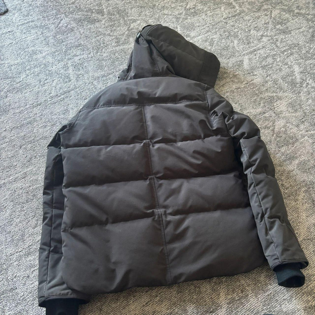 Canada Goose mens macmillan black winter parka down coat in size medium
