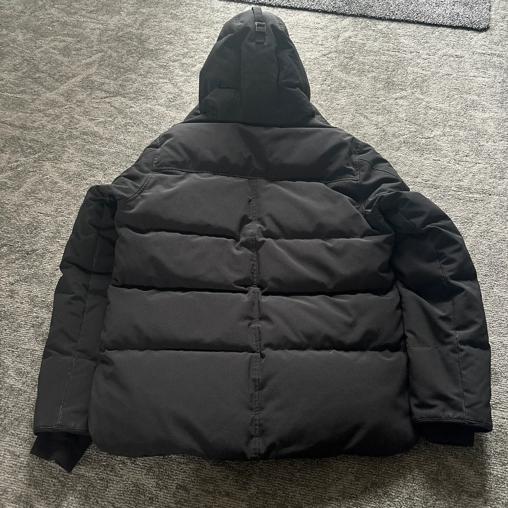 Canada Goose mens macmillan black winter parka down coat in size large