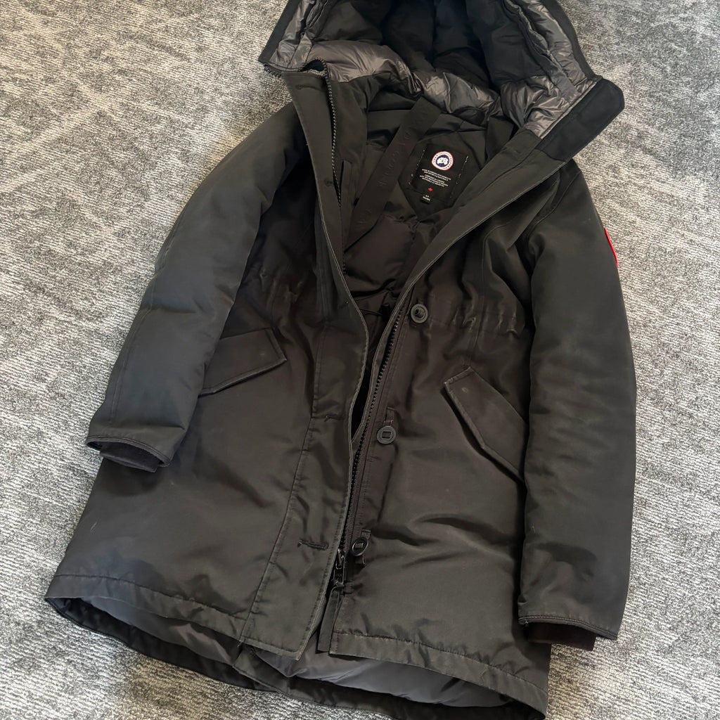 Canada Goose womens new season black rossclair winter parka down coat in size small
