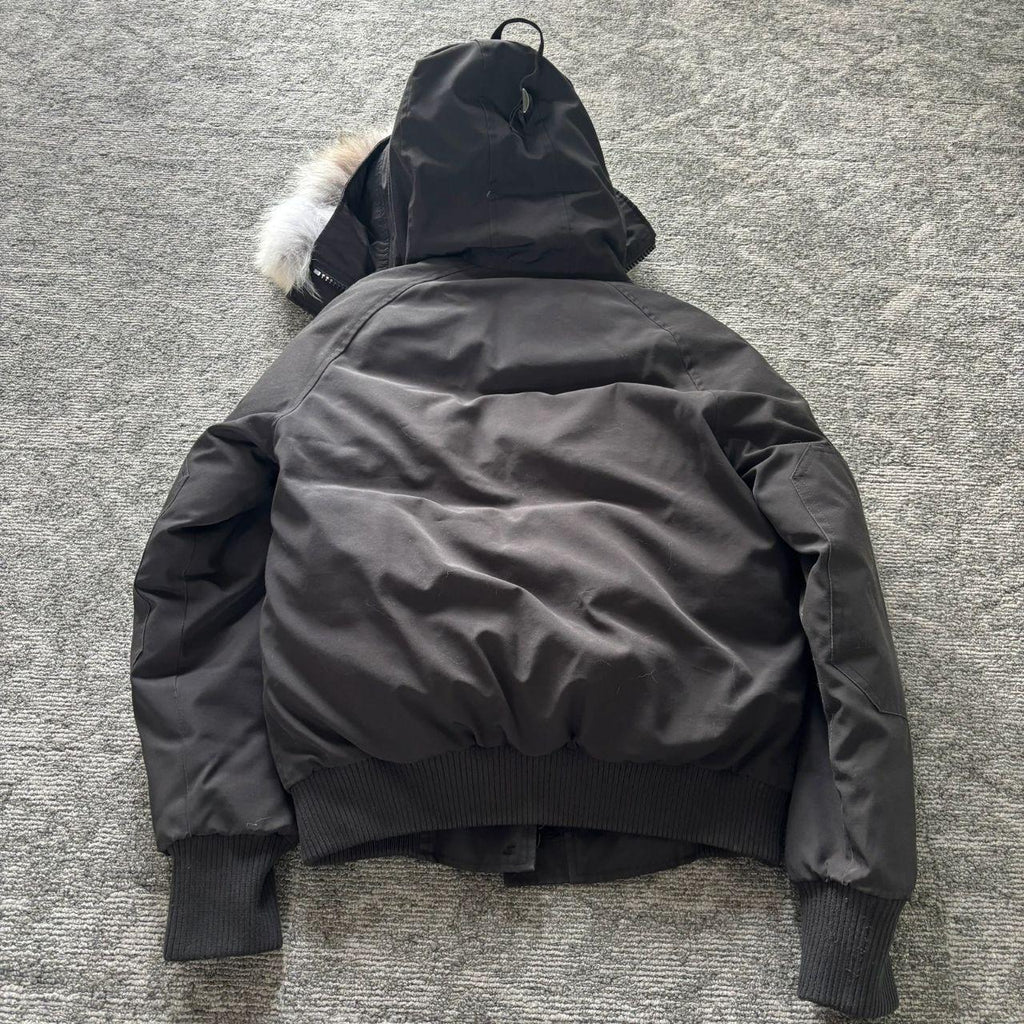 Canada Goose womens black chilliwack parka down coat size small