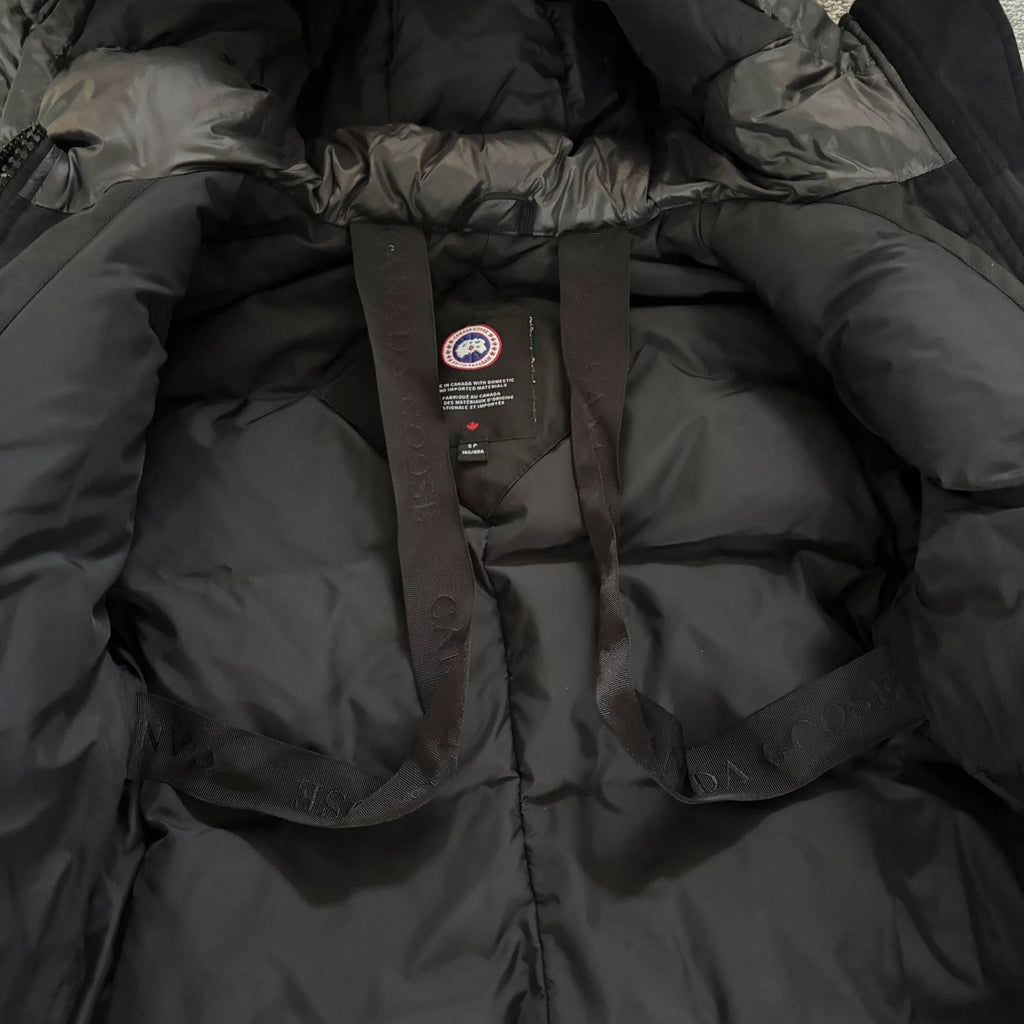 Canada Goose womens new season black rossclair winter parka down coat in size small