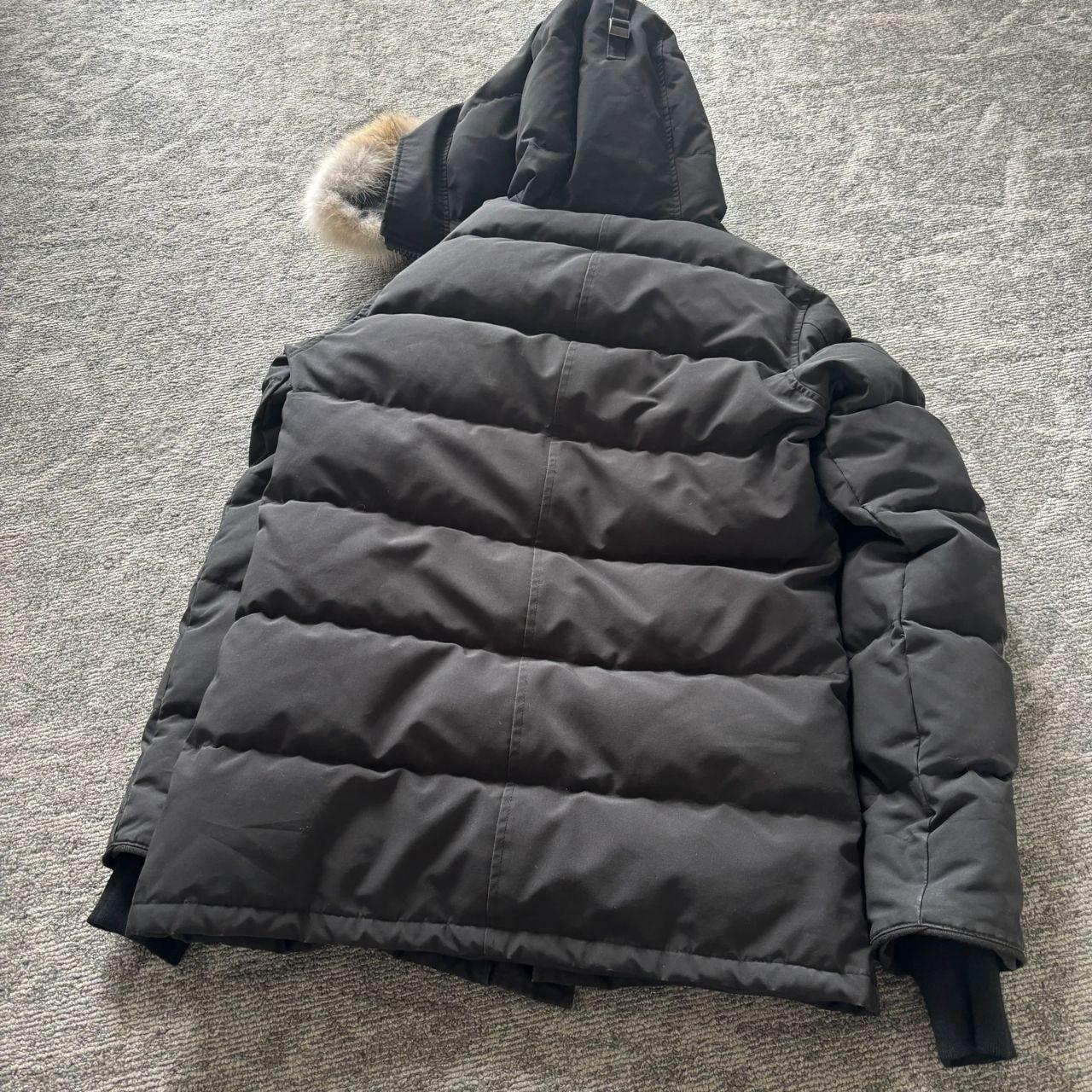 Canada Goose mens black Carson parka down coat size medium