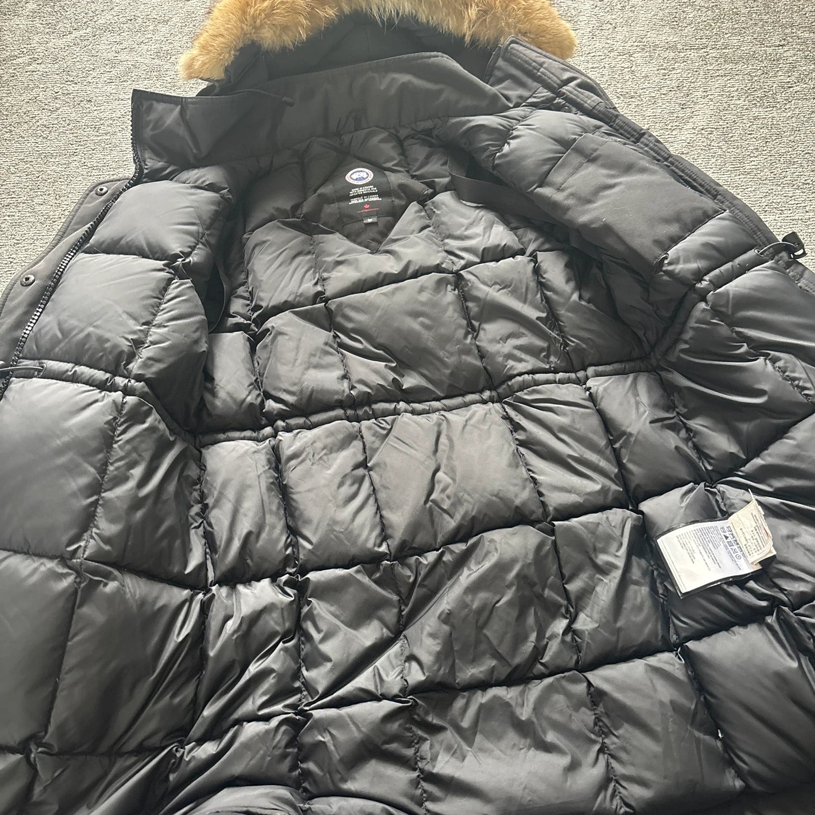 Canada Goose womens black trillium parka down coat size small