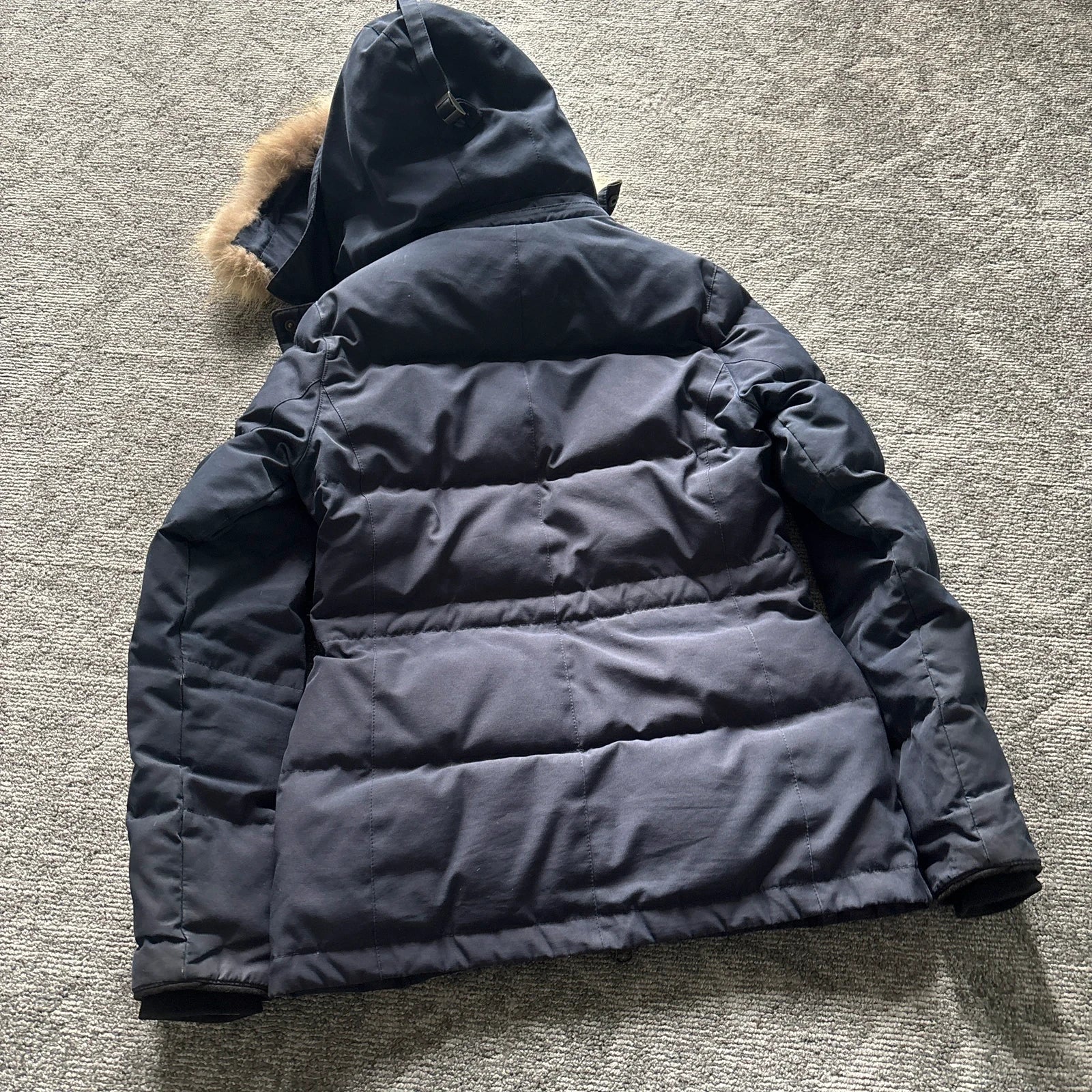 Canada Goose womens navy chelsea parka down coat in size small