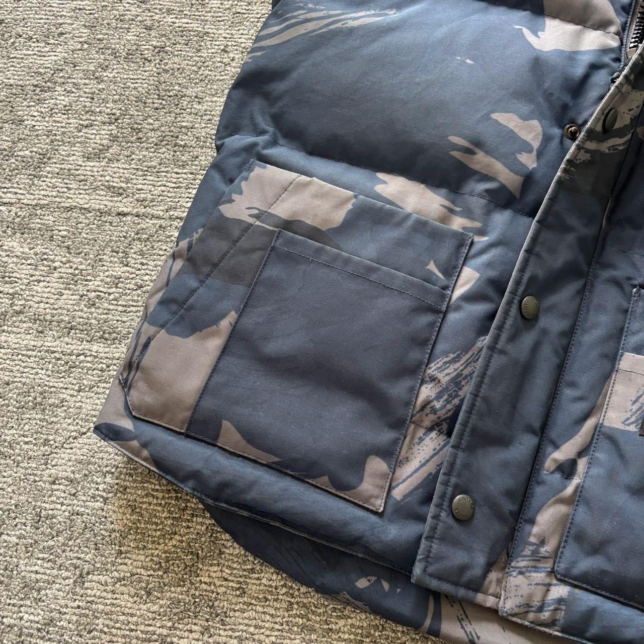 Canada Goose mens abstract blue camo gilet bodywarmer vest coat in size small