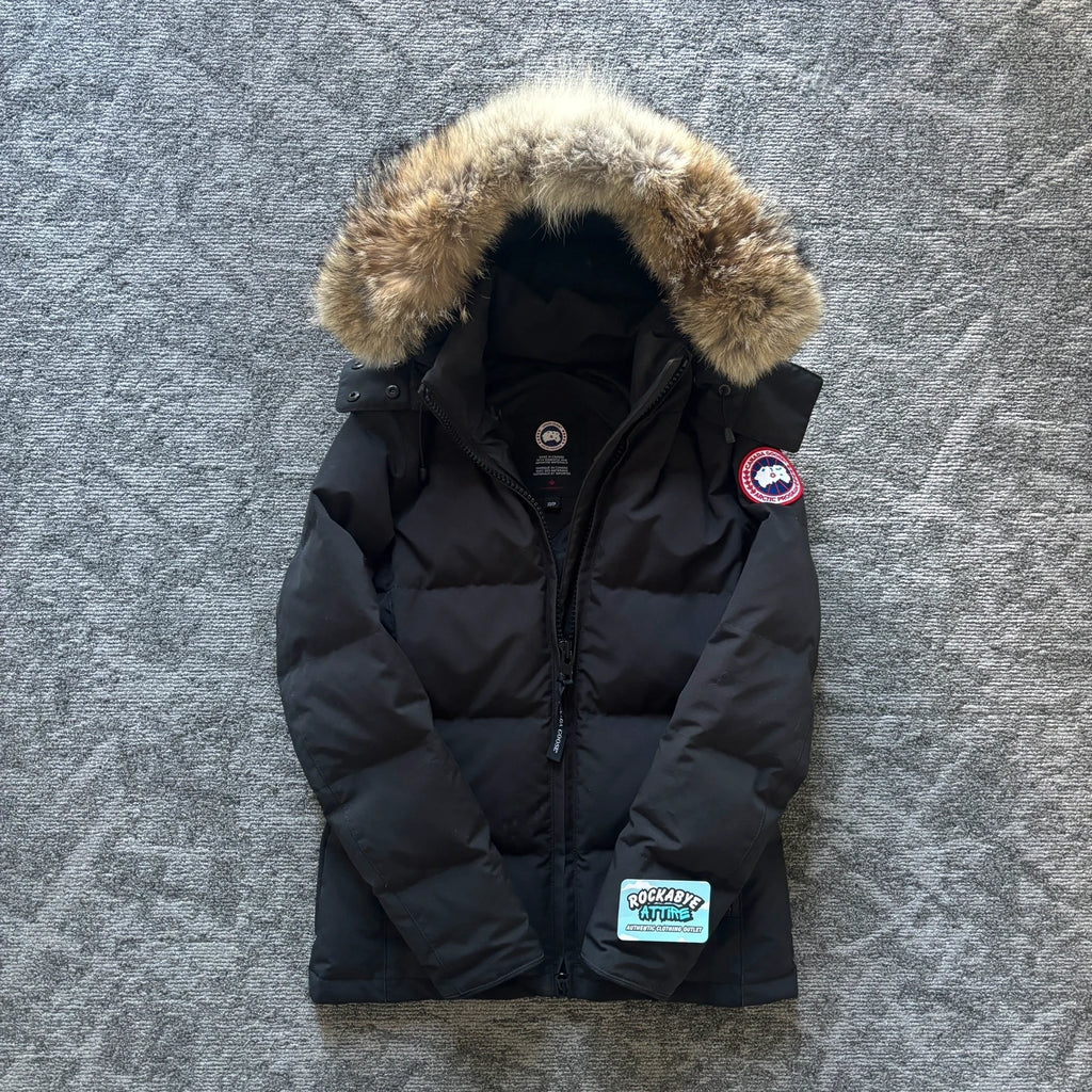 Canada Goose womens black chelsea parka down coat in size xs