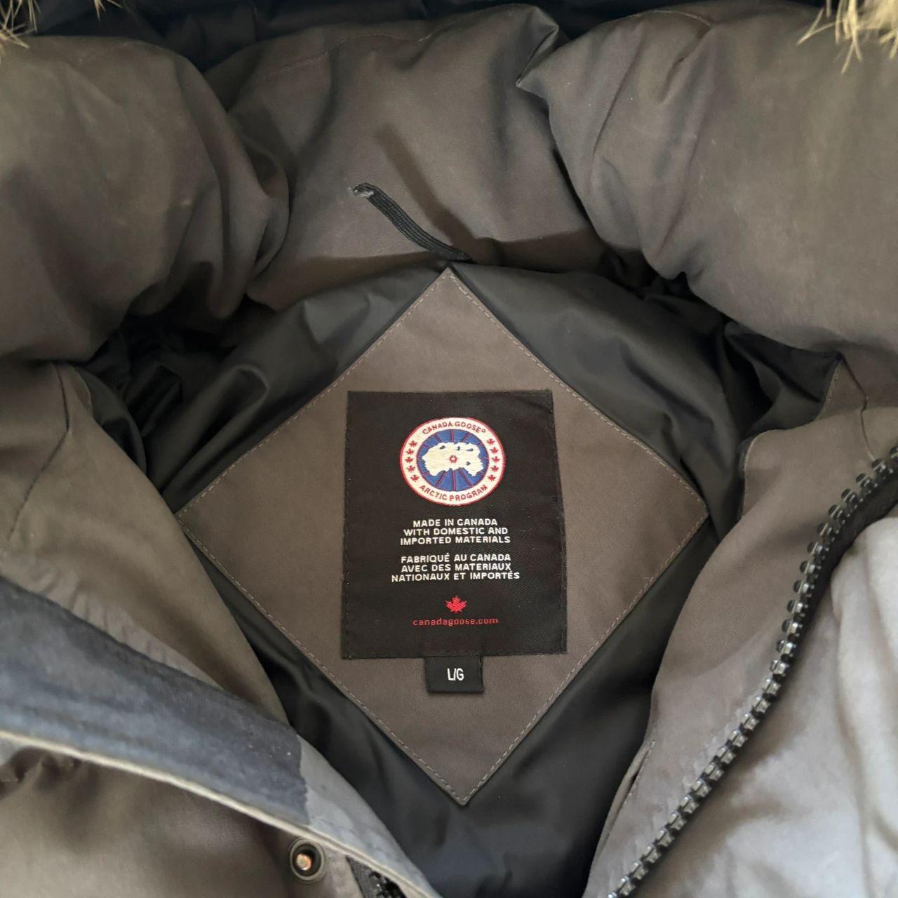 Canada Goose mens Wyndham grey winter parka down coat size large