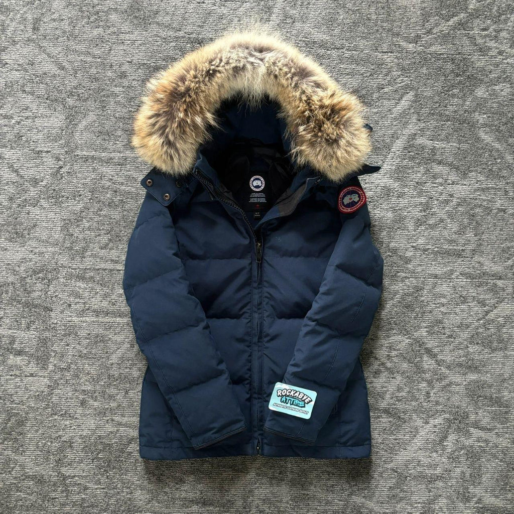 Canada Goose womens navy chelsea parka down coat in size xs