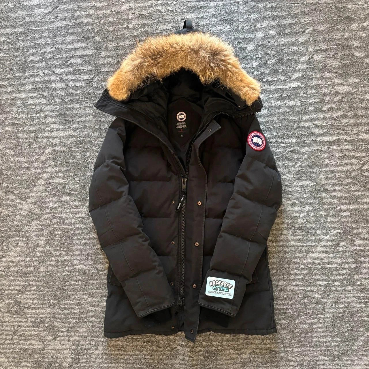 Canada Goose mens black Carson parka down coat size medium