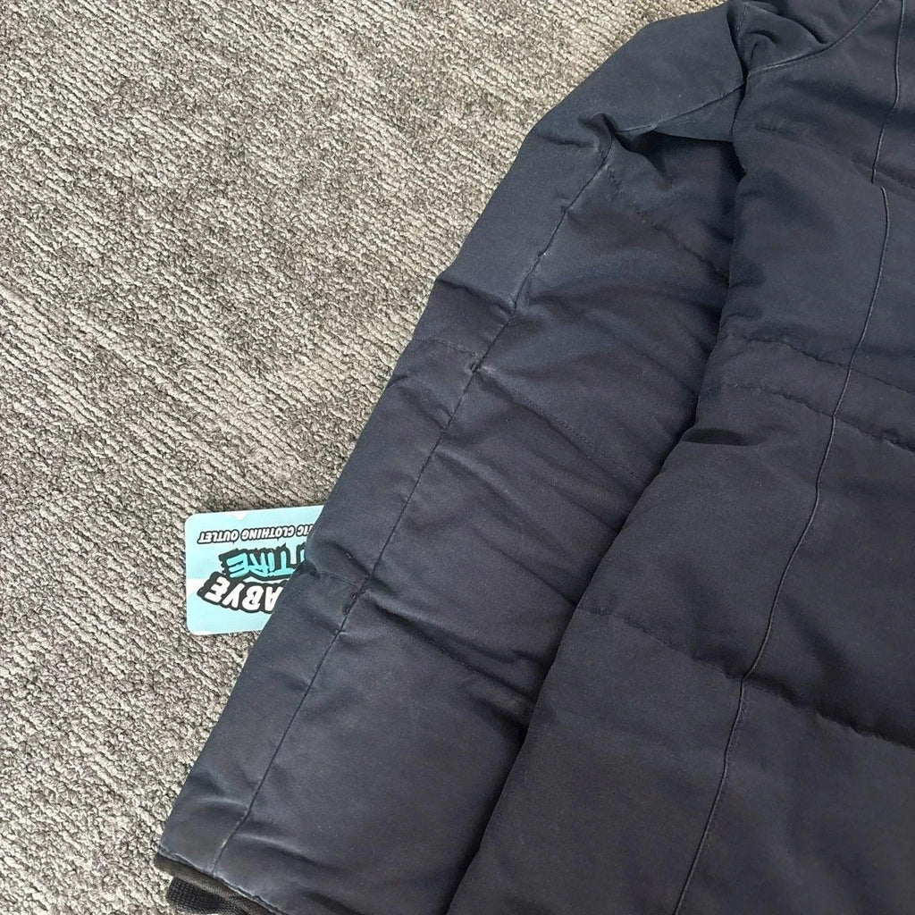 Canada Goose womens navy chelsea parka down coat size small