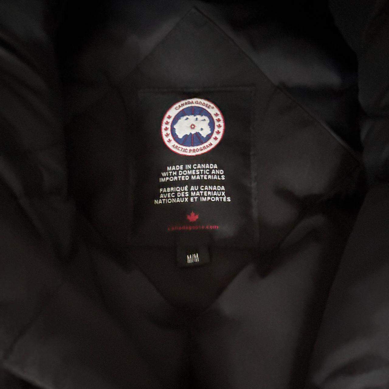Canada Goose mens chateau black winter parka coat in size medium