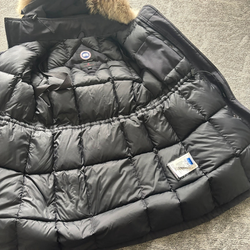 Canada Goose womens navy trillium parka down coat size xs
