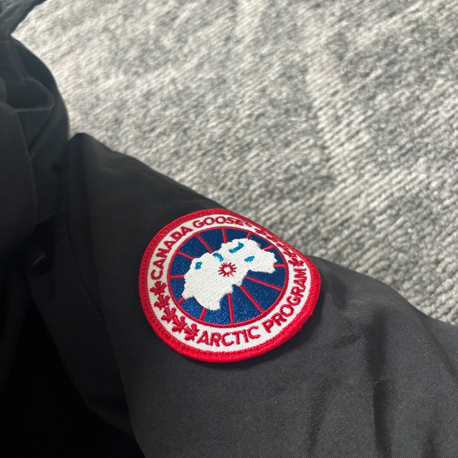 Canada Goose womens black trillium parka down coat in size xs