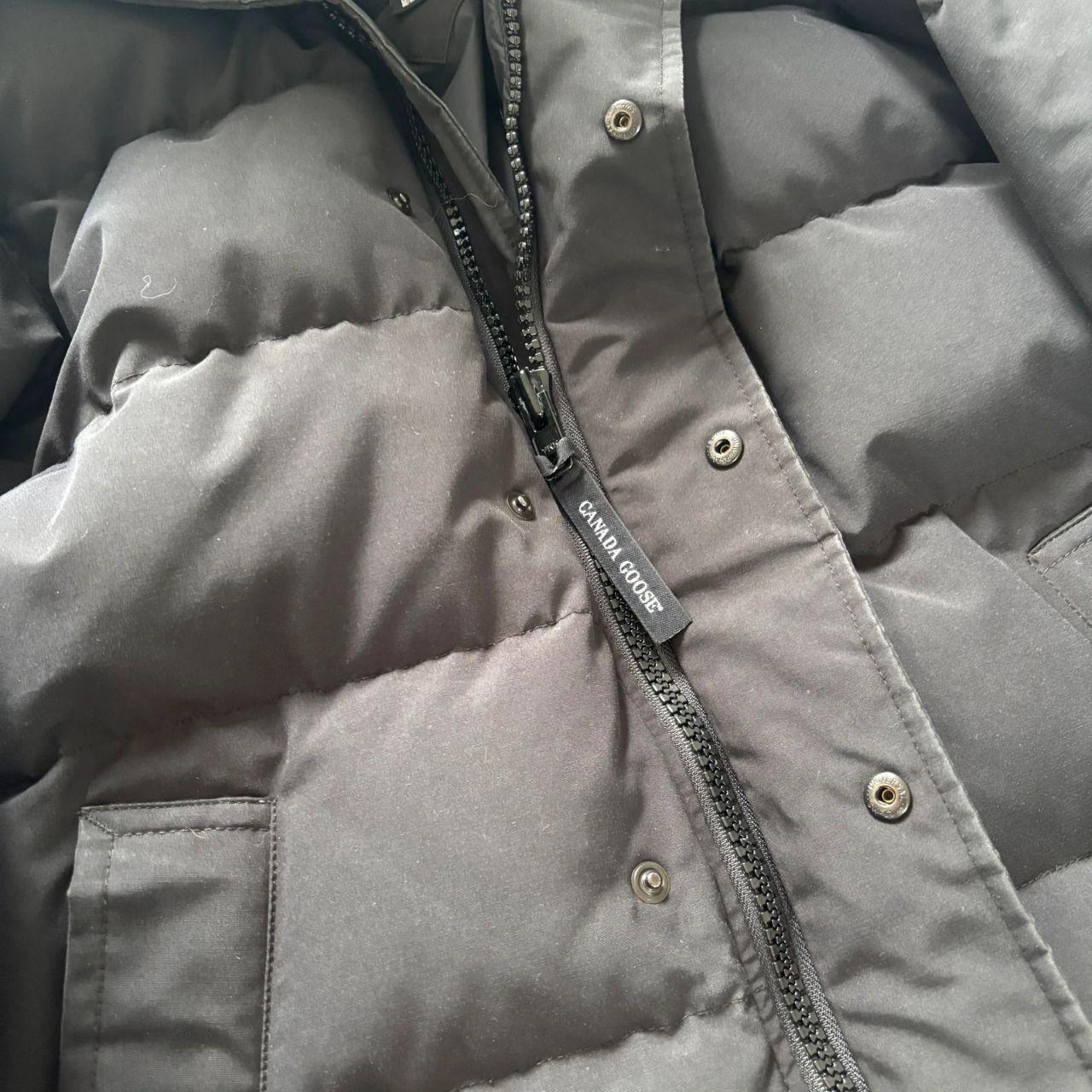 Canada Goose mens black Carson parka down coat size medium