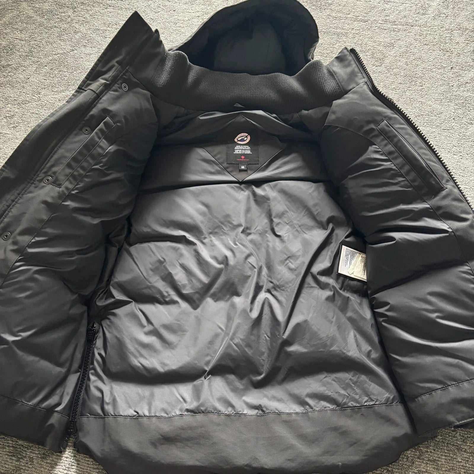 Canada Goose mens maitland black winter parka down coat size medium