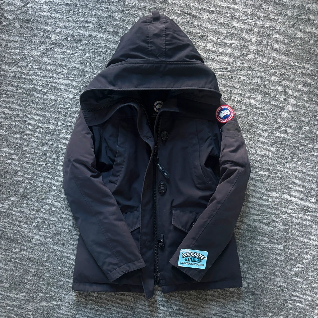 Canada Goose womens Montebello navy winter down parka coat in size medium