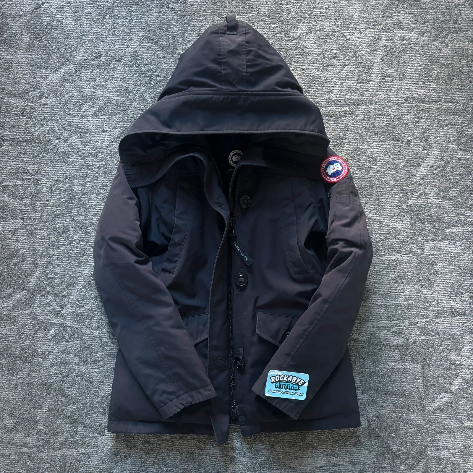 Canada Goose womens Montebello navy winter down parka coat in size medium