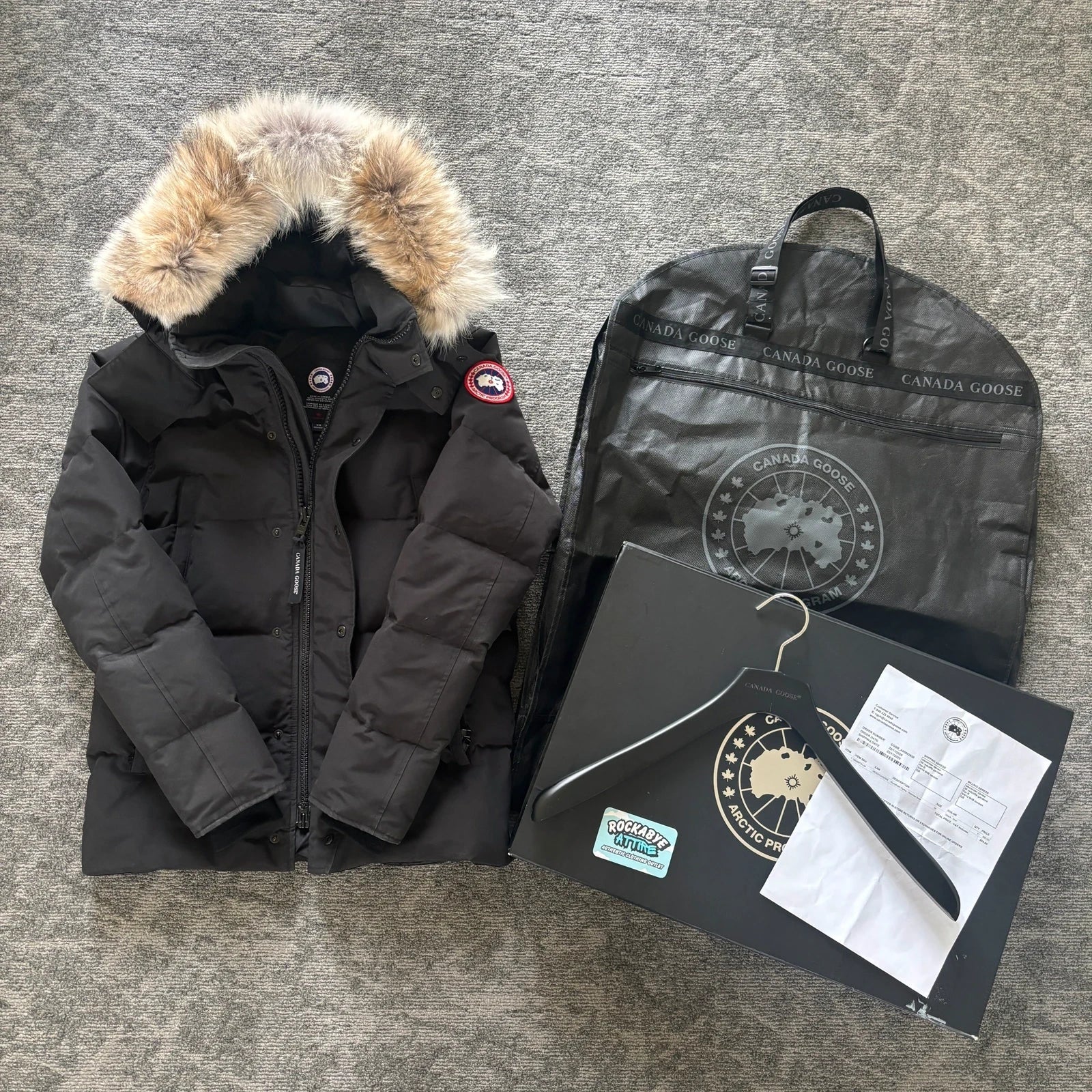 Canada Goose mens black wyndham parka down coat size medium