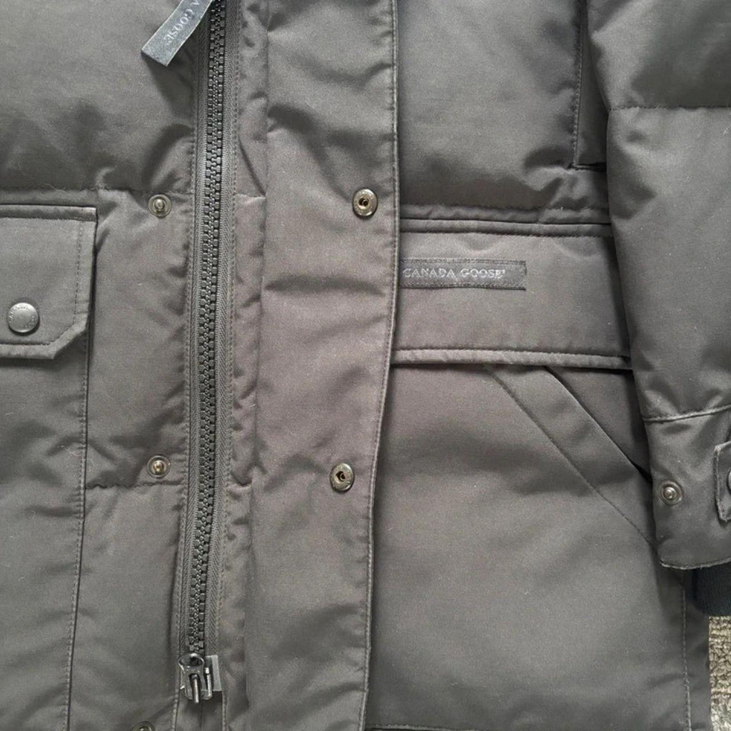 Canada Goose mens black Emory parka down coat, black label in size medium