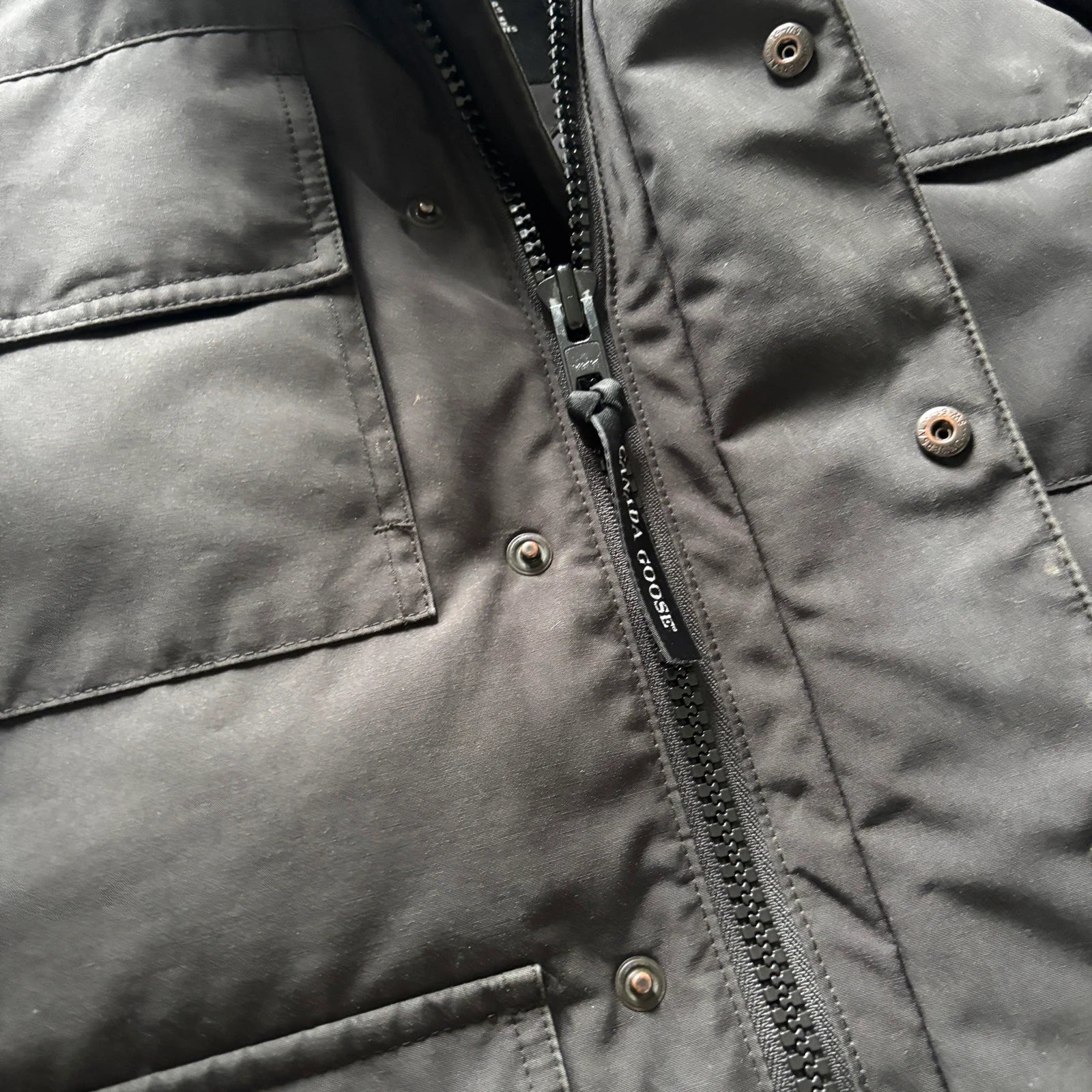 Canada Goose mens maitland black winter parka down coat size medium