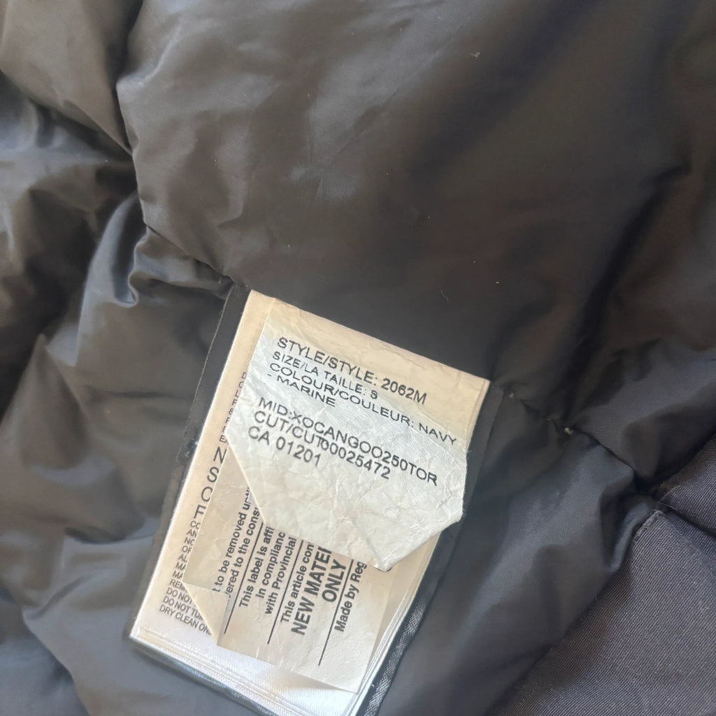 Canada Goose mens navy langford parka down coat in size small