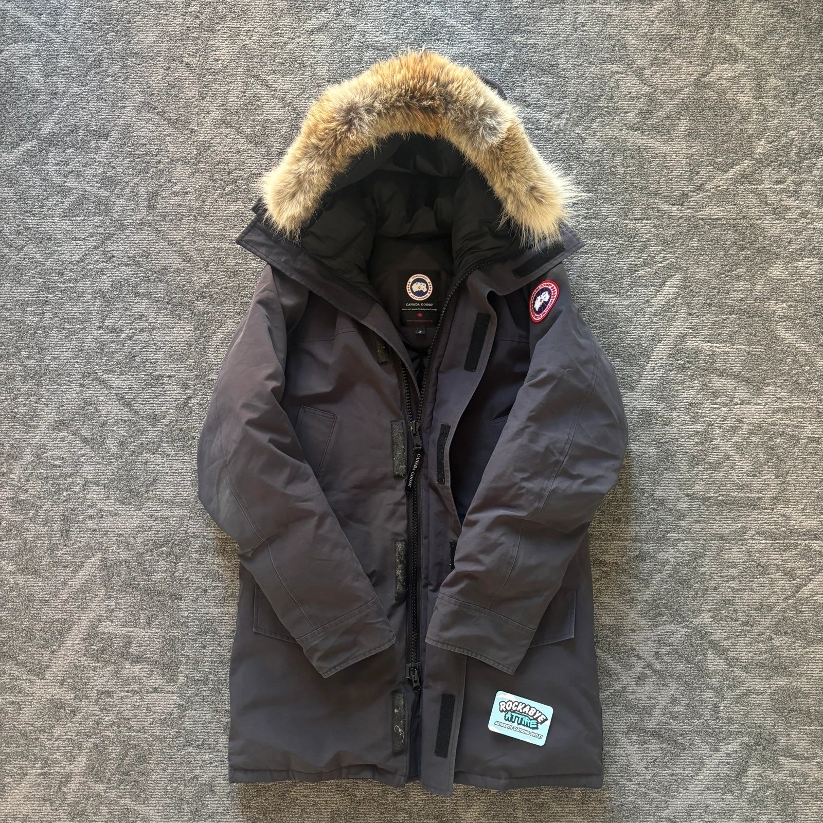 Canada Goose mens navy langford parka down coat in size small