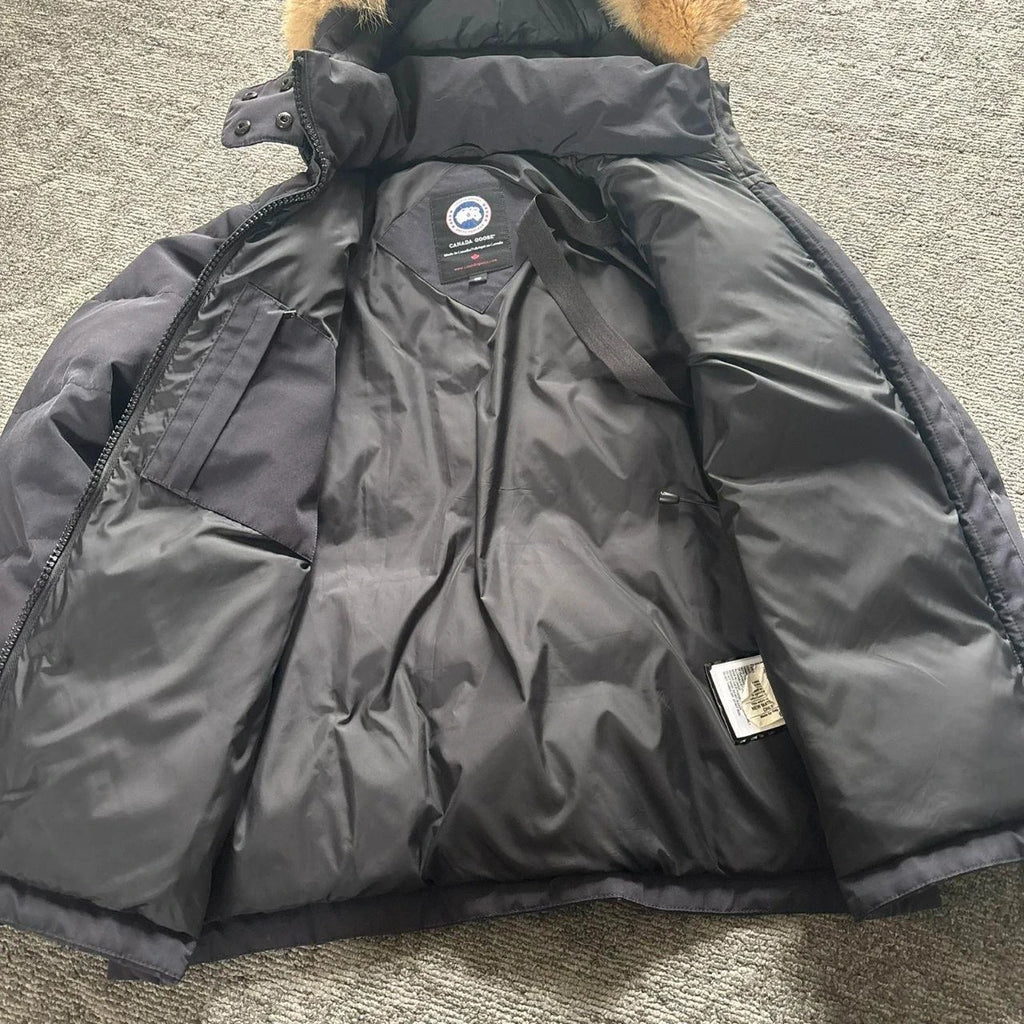 Canada Goose womens navy chelsea parka down coat size medium