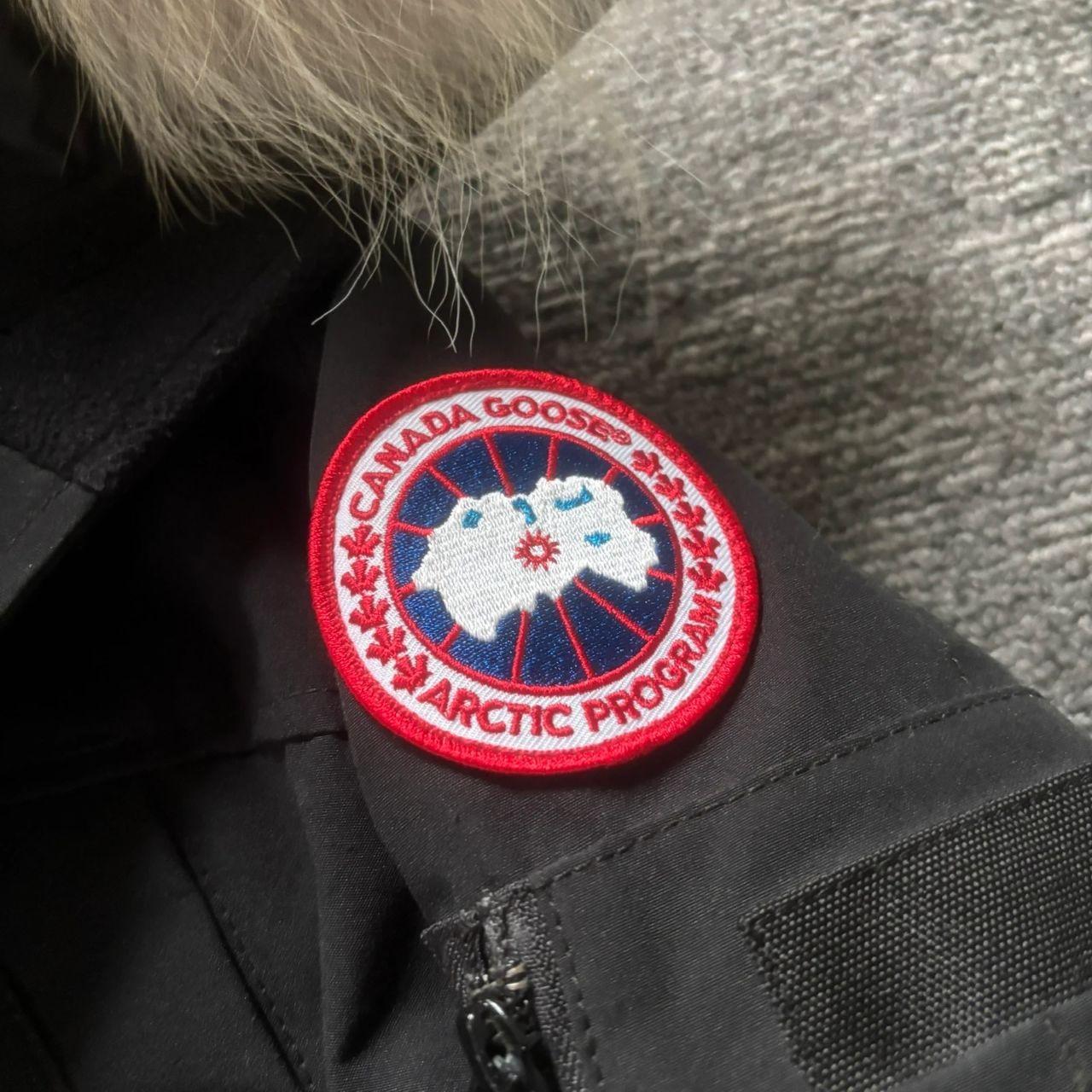 Canada Goose womens black Montebello parka down coat size medium