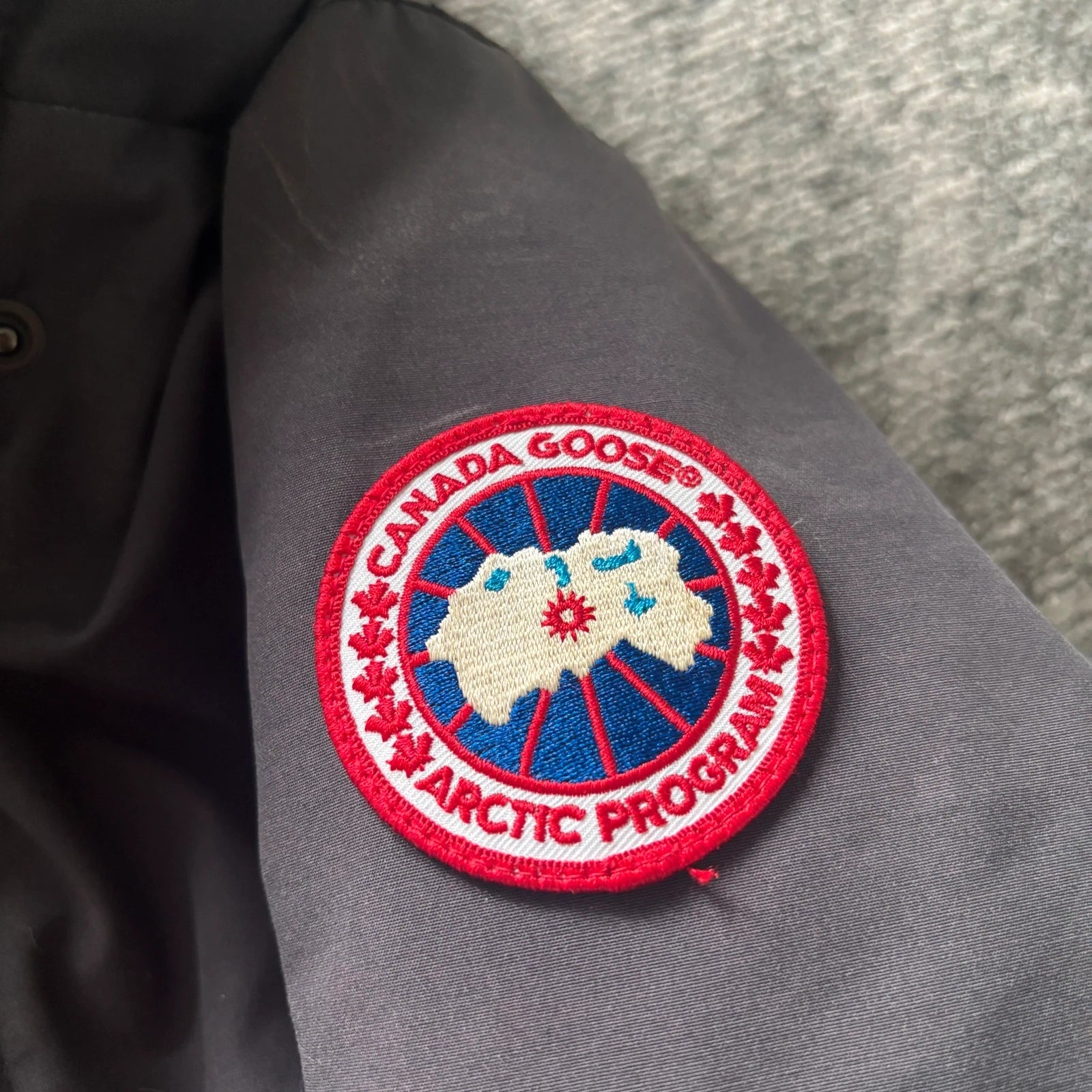 Canada Goose womens navy trillium parka down coat size xs
