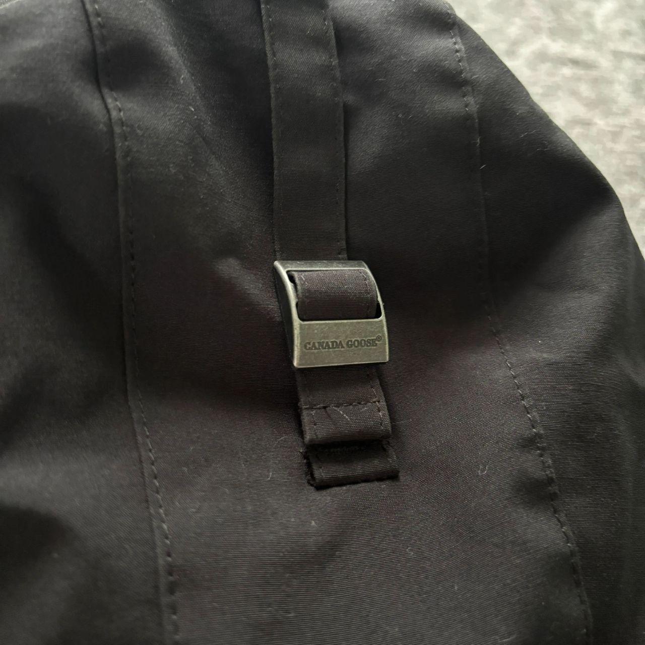 Canada Goose womens black chelsea parka down coat size small